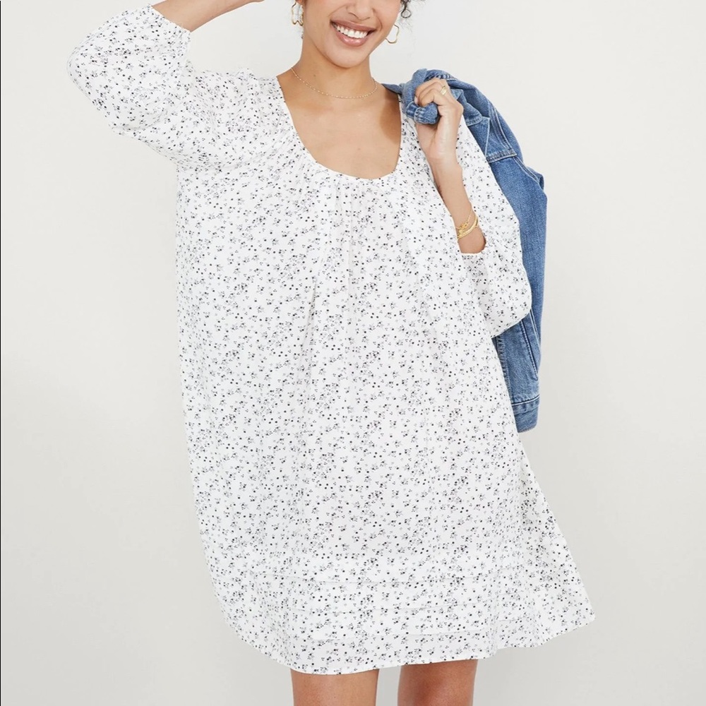 The Short Secret Nursing Dress in chalk ditsy size 1
